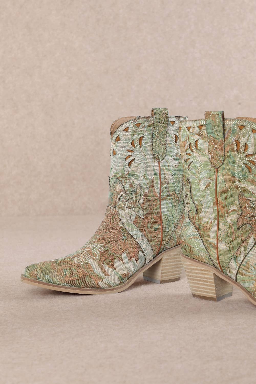 AMARYLLIS ARTISTIC JACQUARD FABRIC WESTERN BOOTS