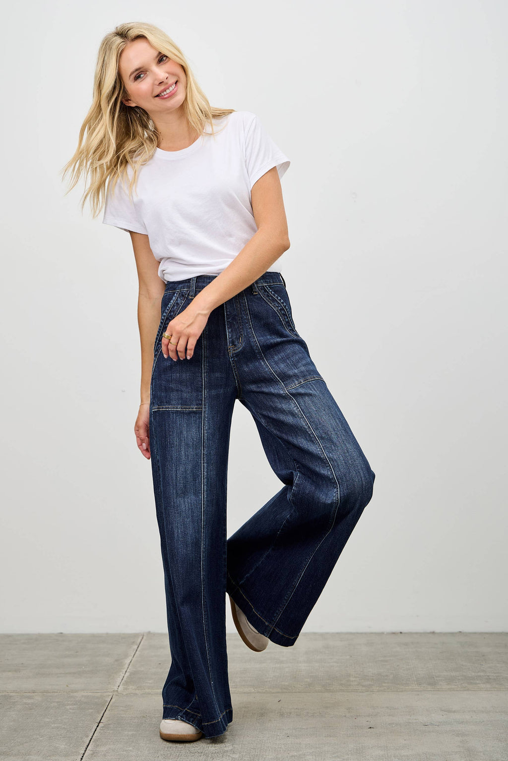 P8152D-HIGH RISE WIDE LEG WITH BUTTON SLIT