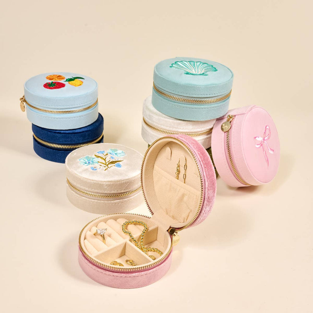 Round Velvet Jewelry Case–Bride