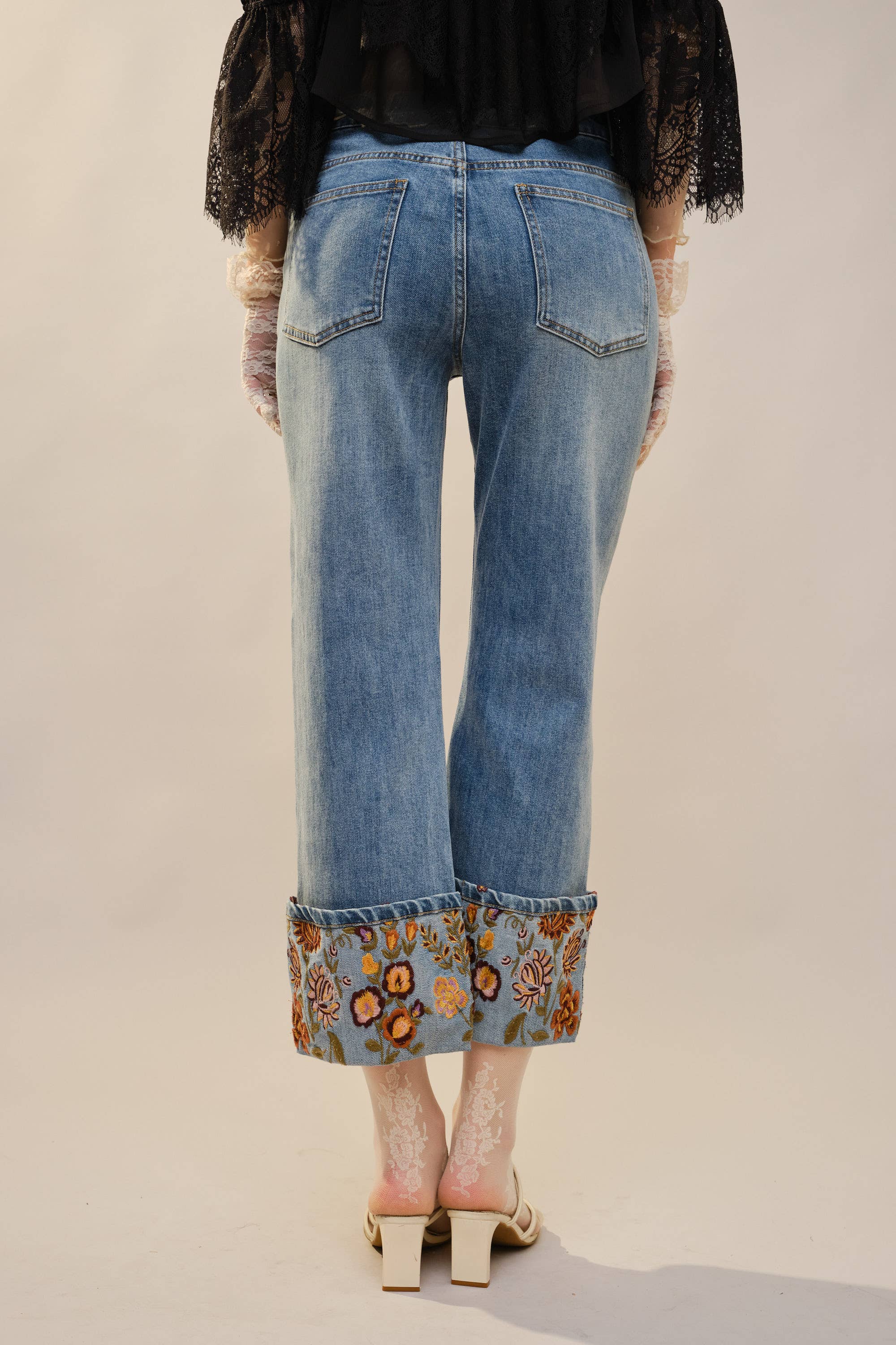 Embroidered Cuffed Cropped Denim Jeans