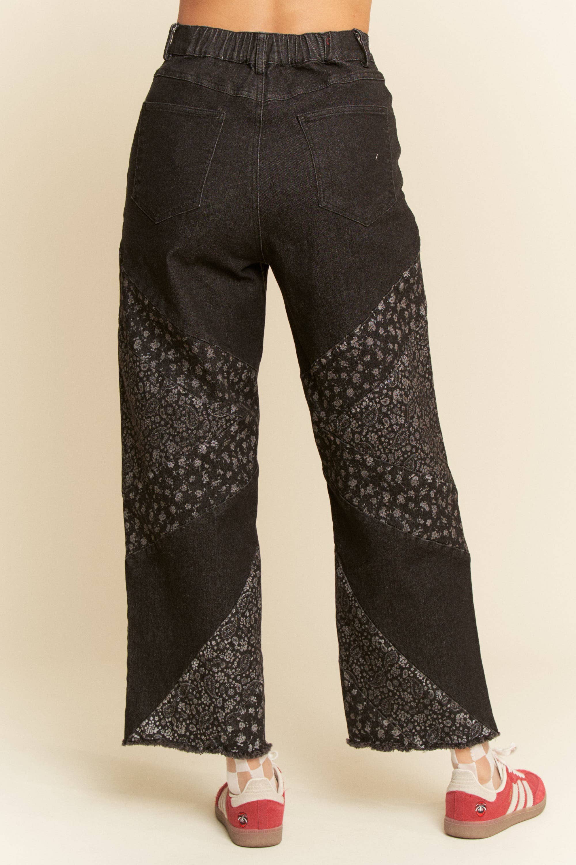 PLUS WIDE OPENING DENIM FLORAL AND PAISLEY PRINT