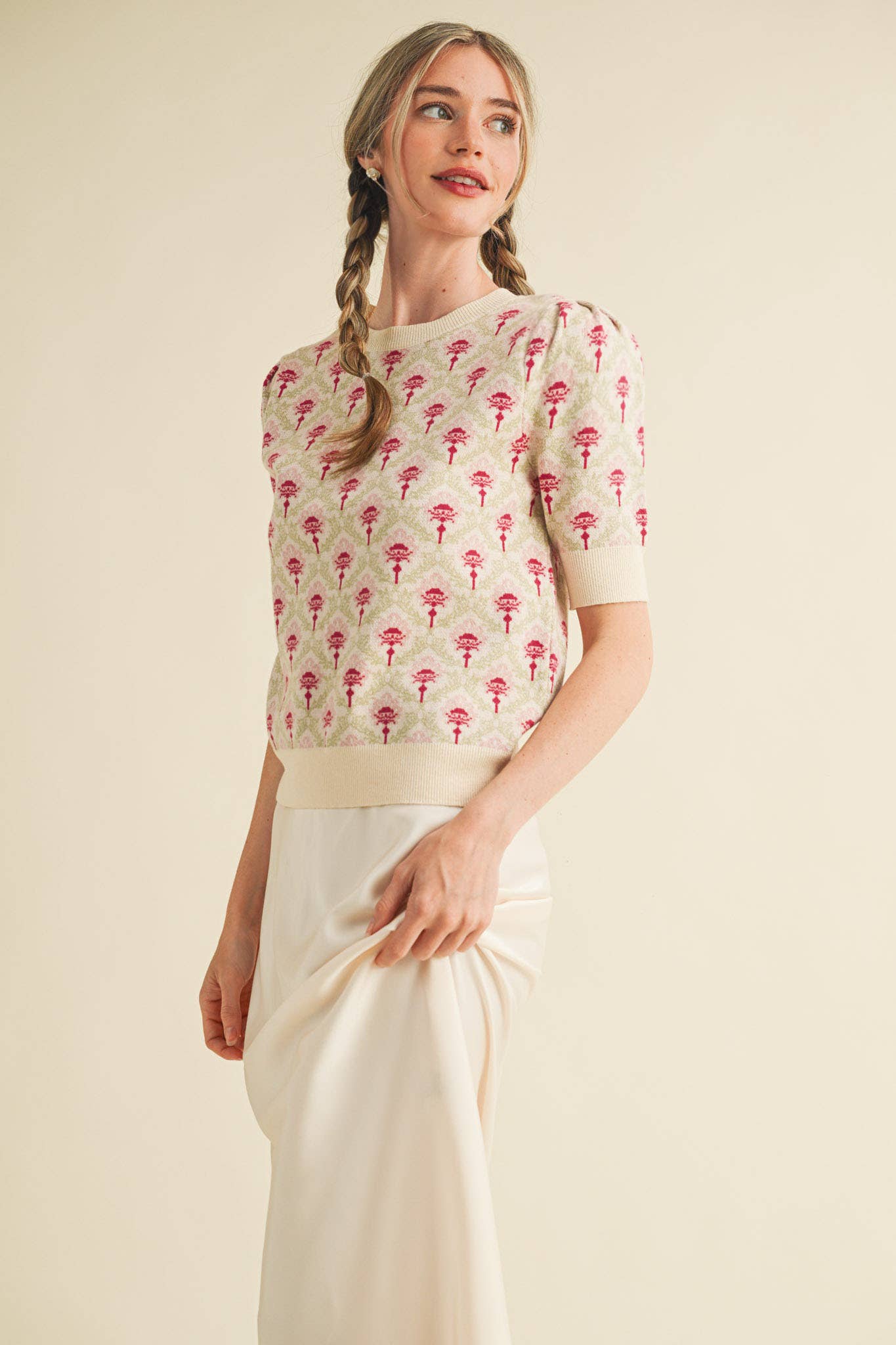FLORAL PATTERN SHORT SLEEVE SWEATER