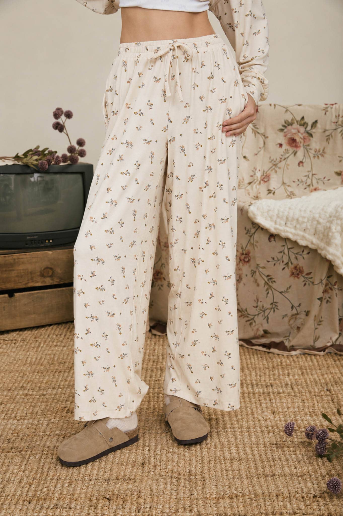 DITSY FLORAL DRAWSTRING WIDE LEG LOUNGE PANTS