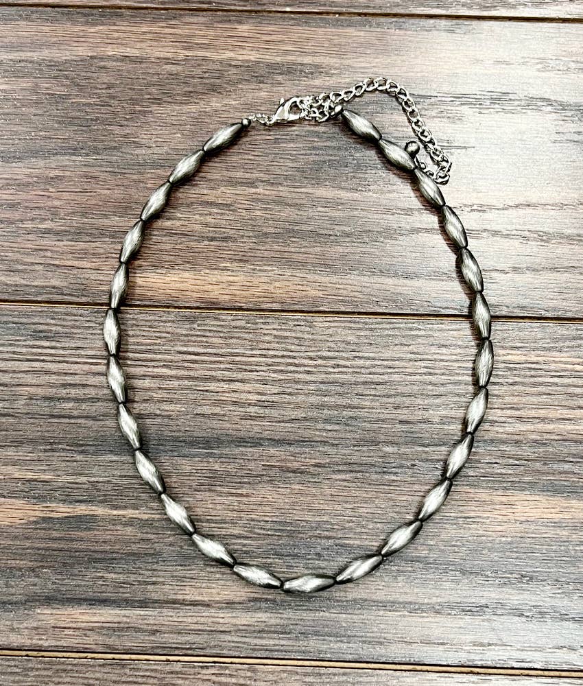 739531, Handmade 18" 18mm Elongated Navajo Bead Necklace