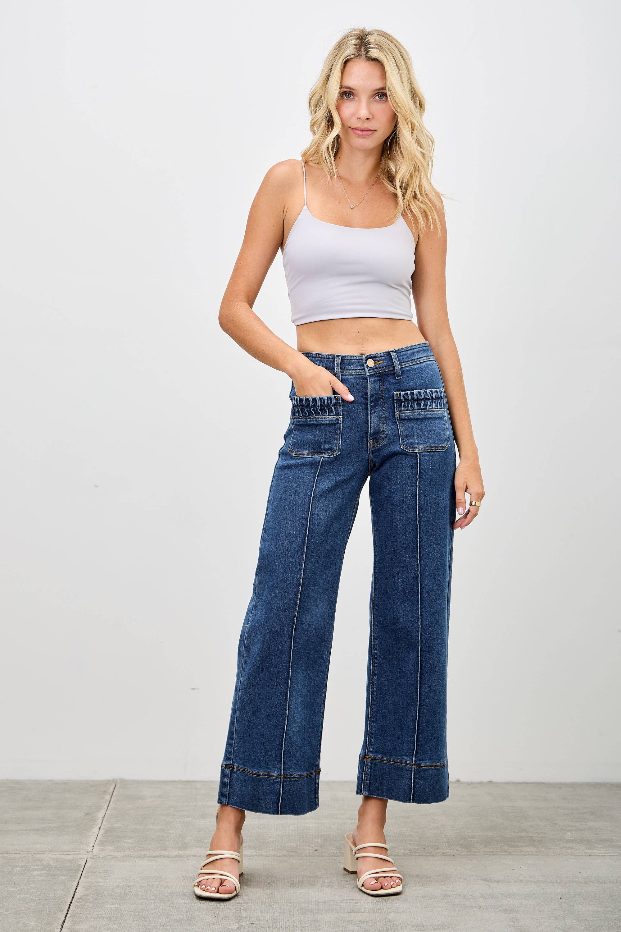 MID RISE CROP WIDE WITH PLEATS POCKET