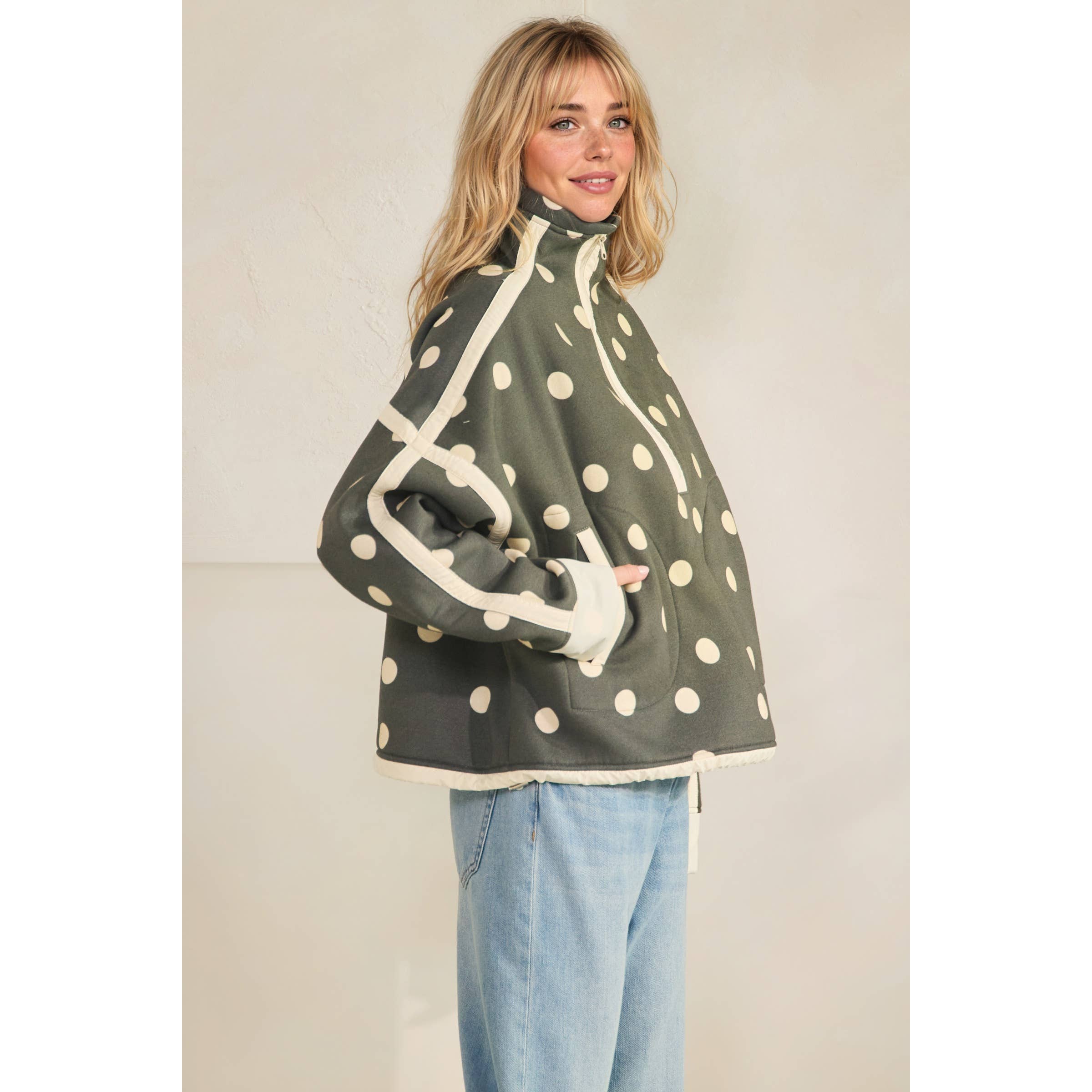 Polka Dot Contrast Pull Over