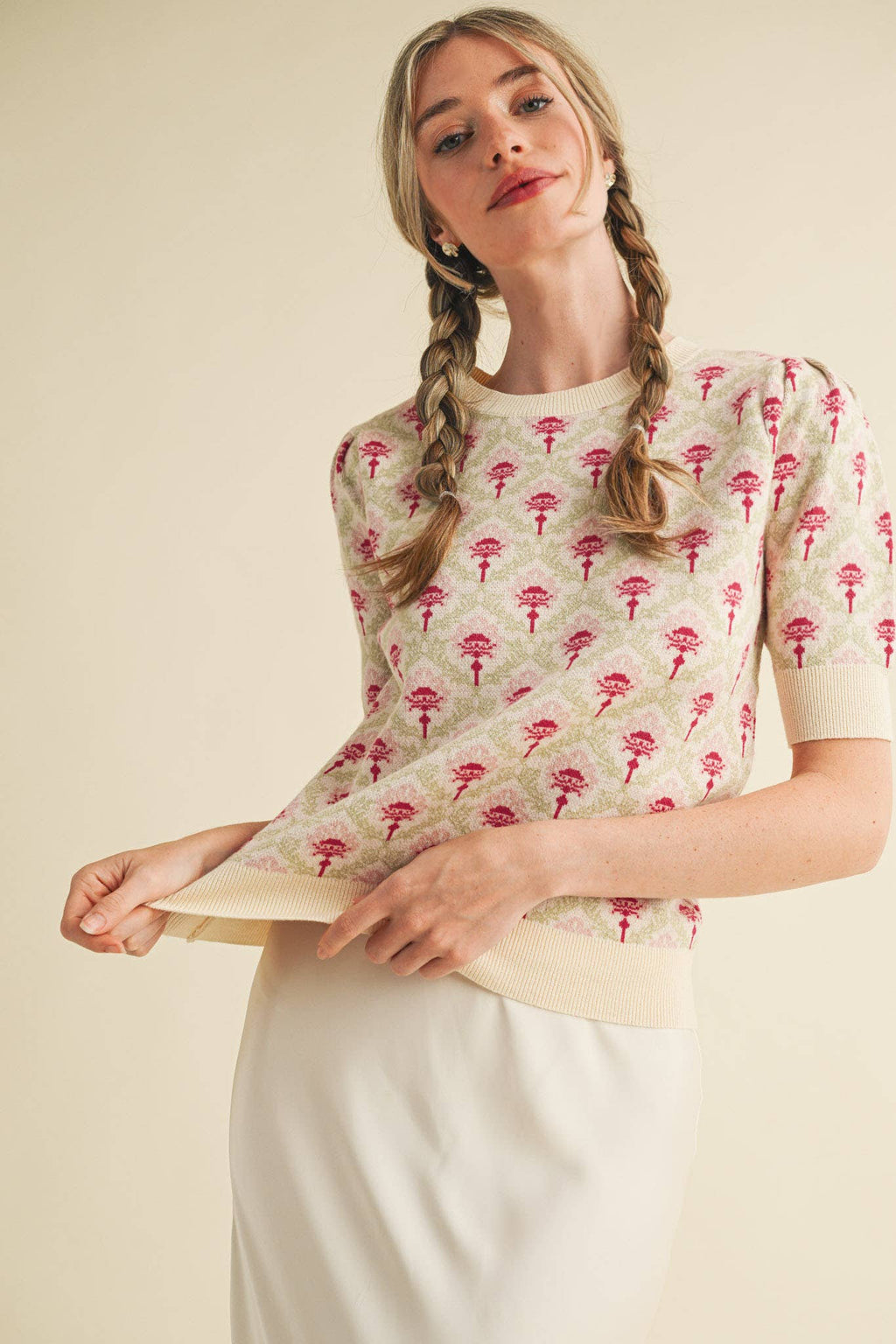 FLORAL PATTERN SHORT SLEEVE SWEATER