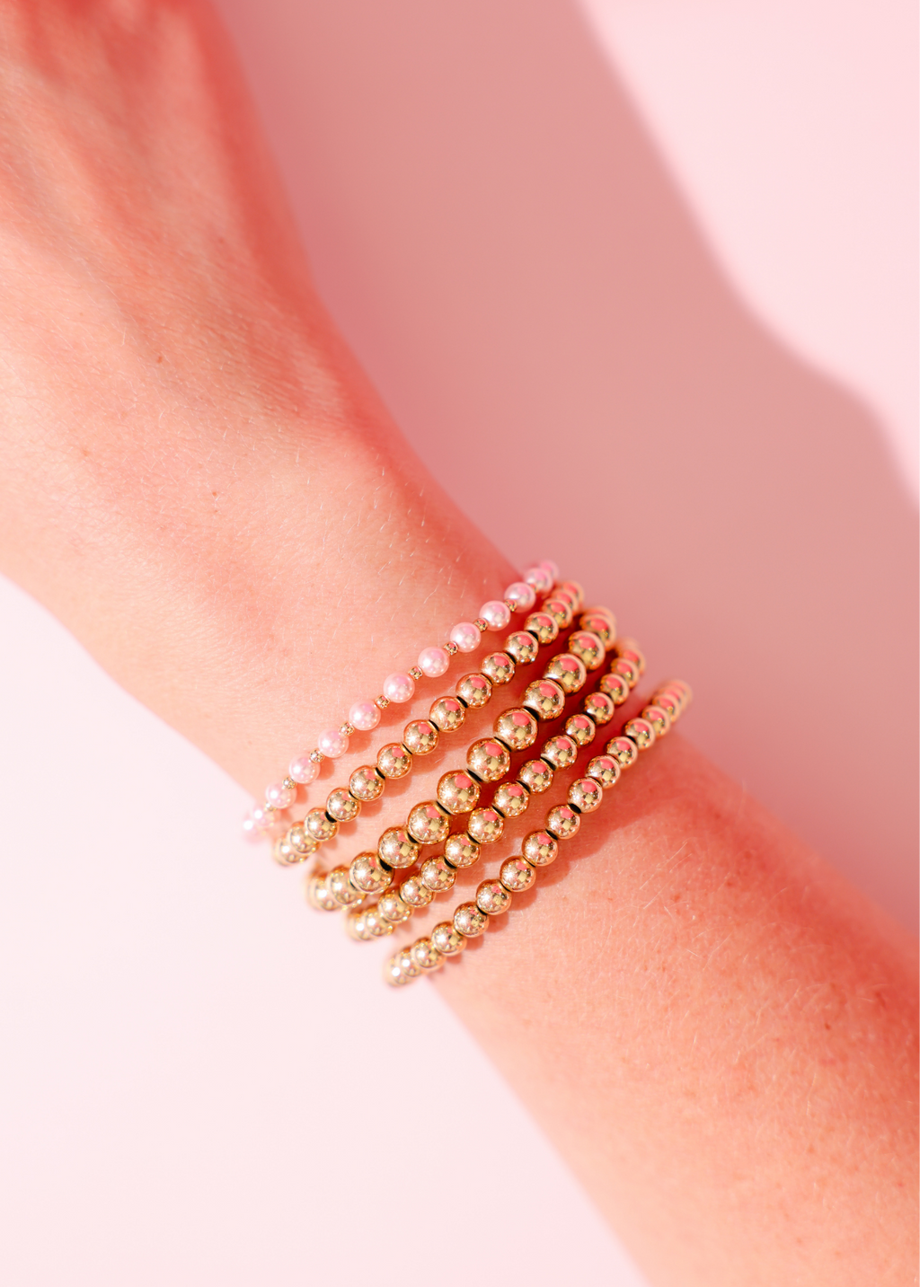 Pink Mini Luci Pearl Bracelet in Gold