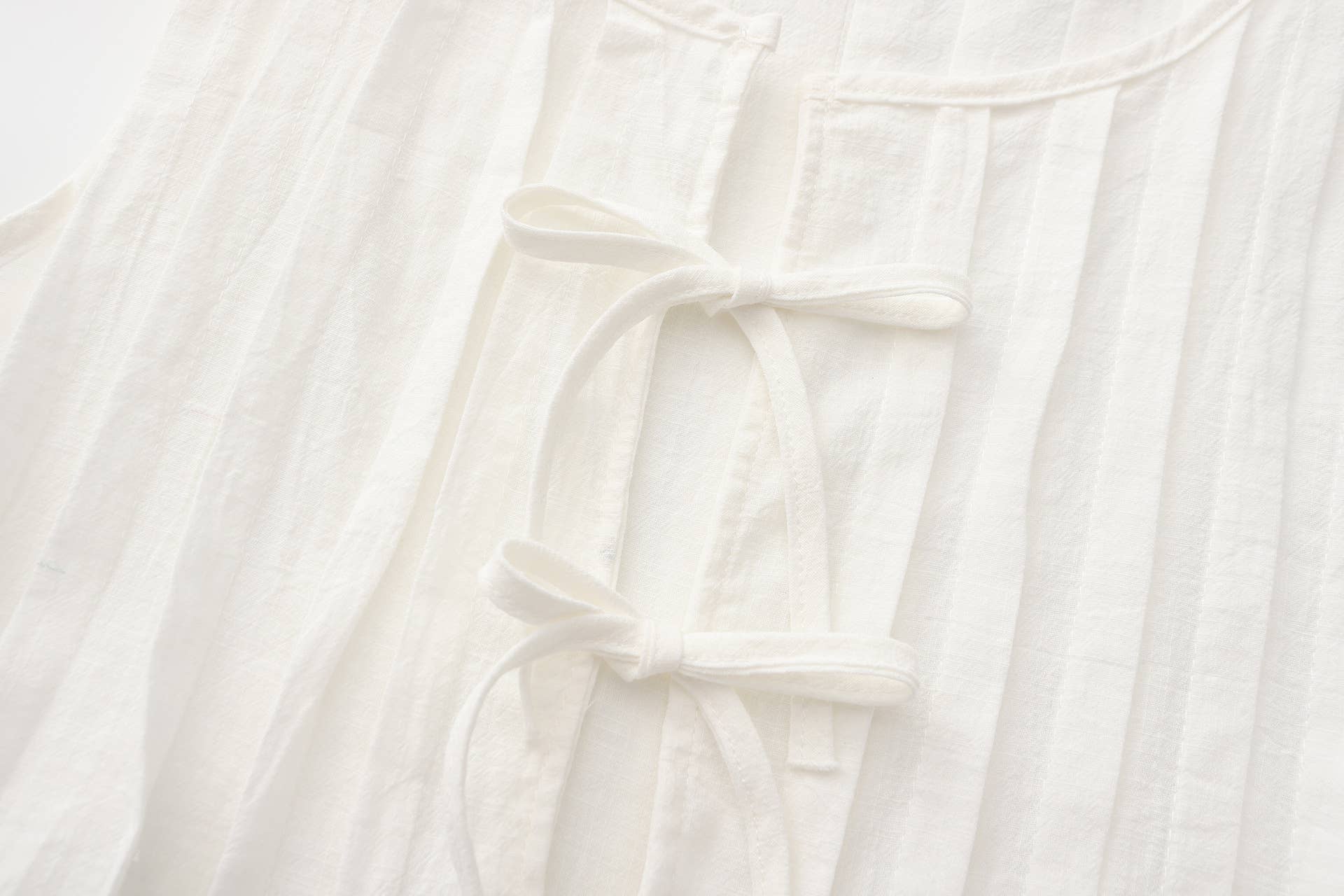 Viral top lace up bow tie front Pleated tank top