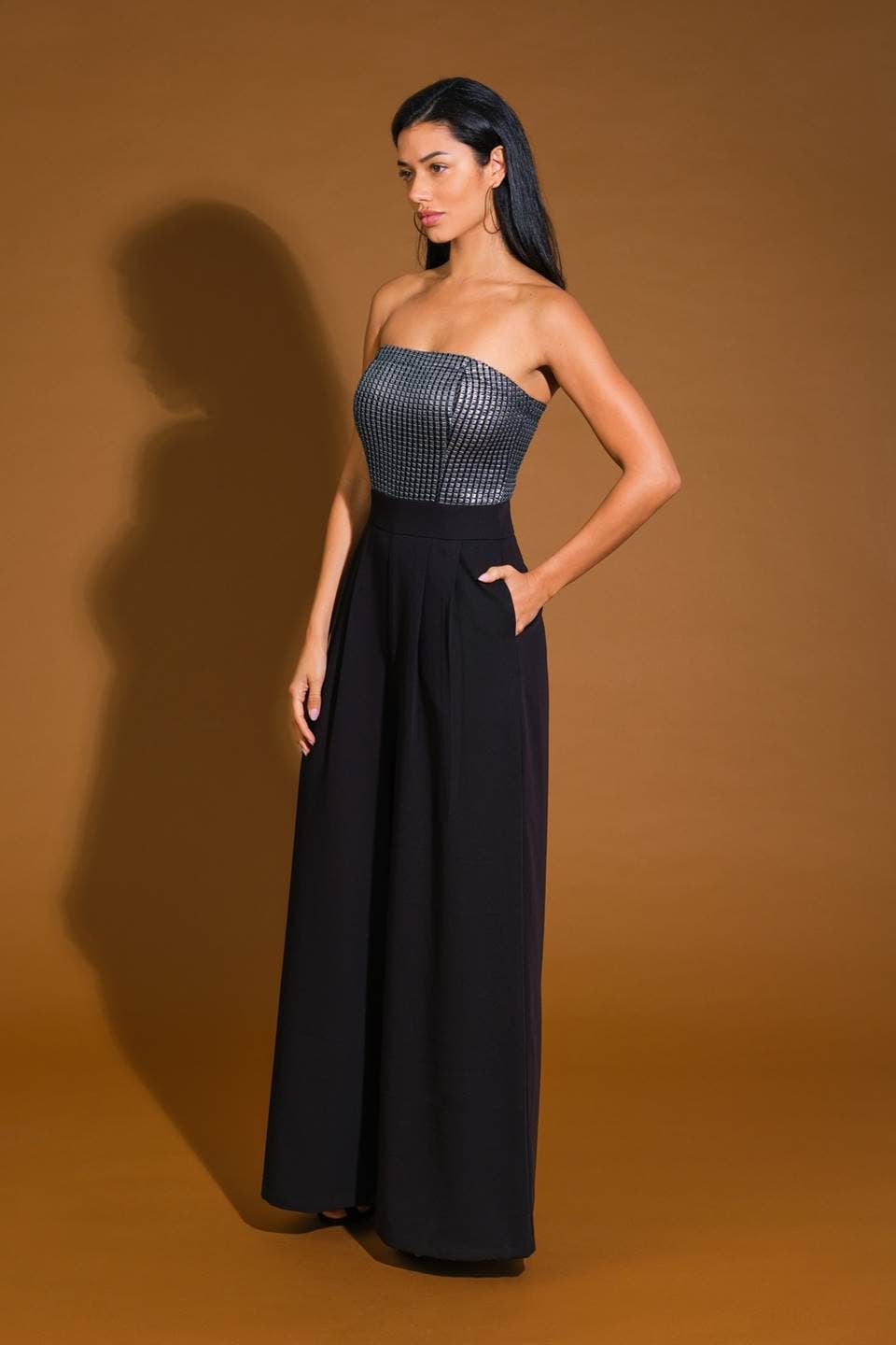 A woven jumpsuit - IP8657