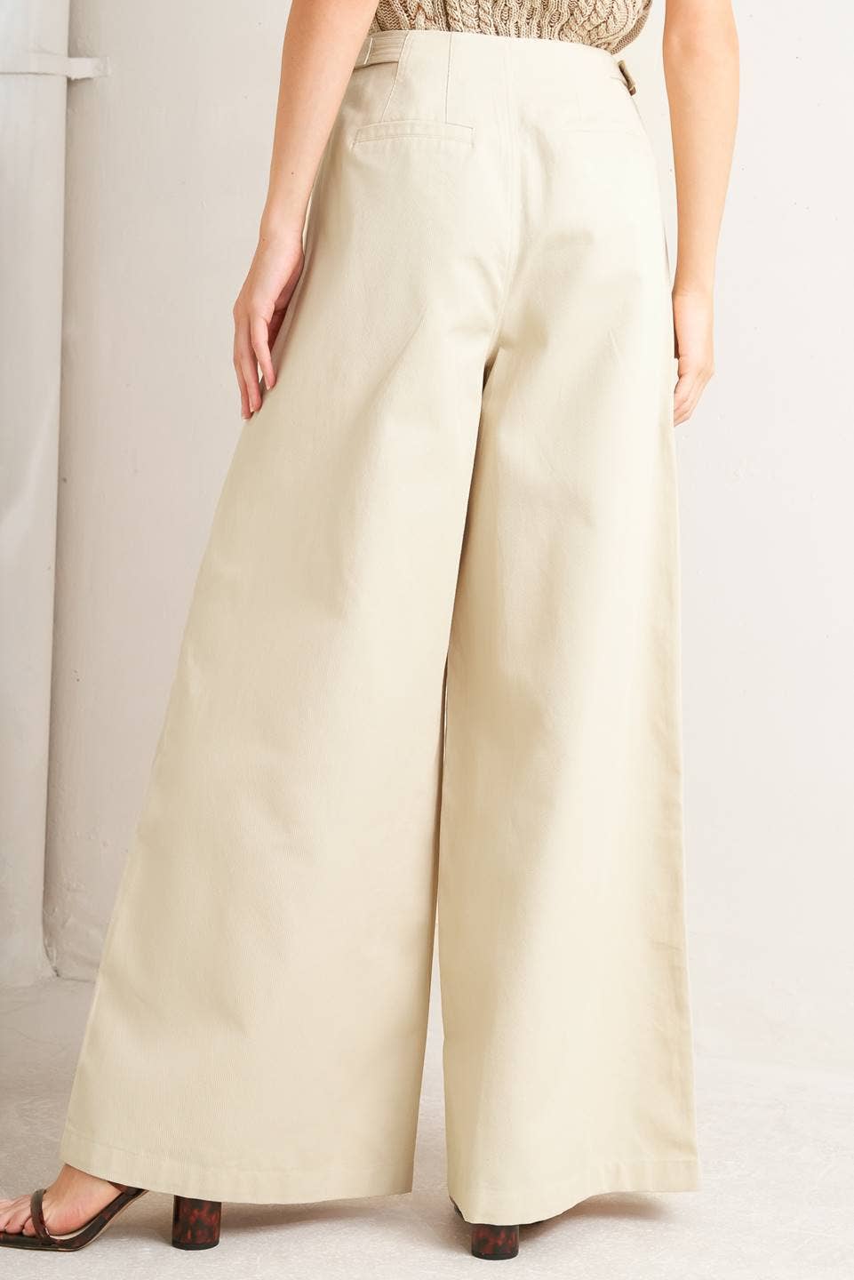 A solid woven pant - FP1897 LIGHT BEIGE
