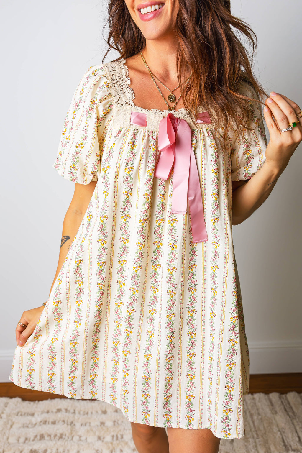 Floral Print Contrast Ribbon Bow Lace Patched Mini Dress