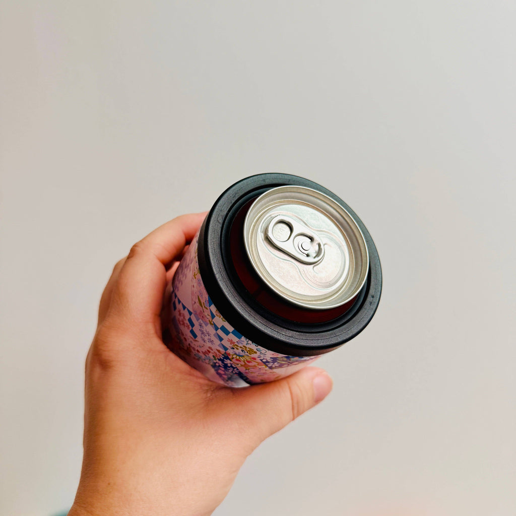 12 oz Can Cooler, Blue Quilt Pattern