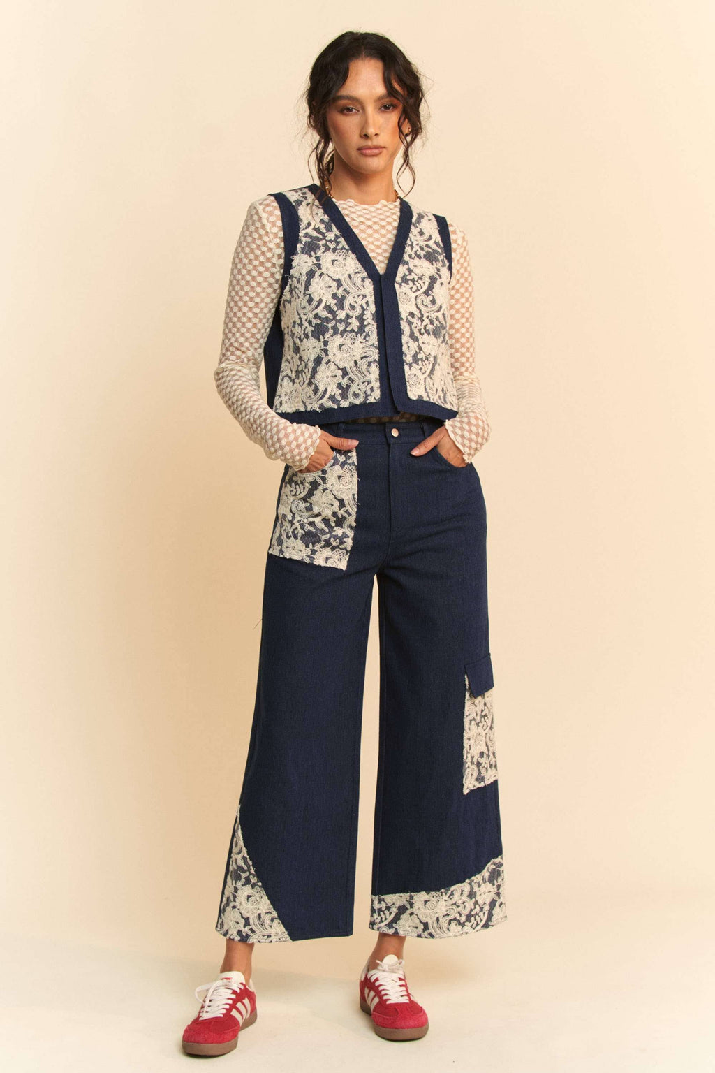 WIDE LEG DENIM PANTS WITH LACE APPLIQUE DETAILS
