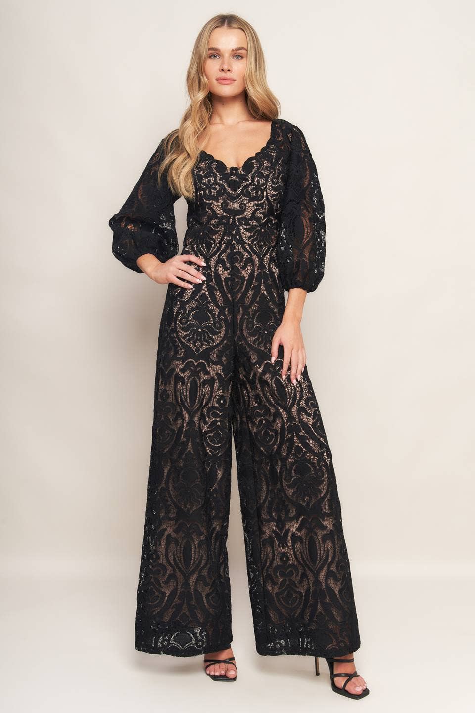A woven lace jumpsuit - IP8557