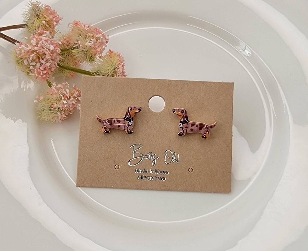 DACHSHUND POST EARRINGS.