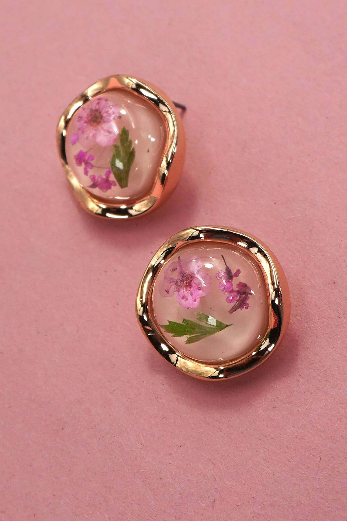 VINTAGE PORCELAIN PRESSED FLORAL STUD EARRINGS