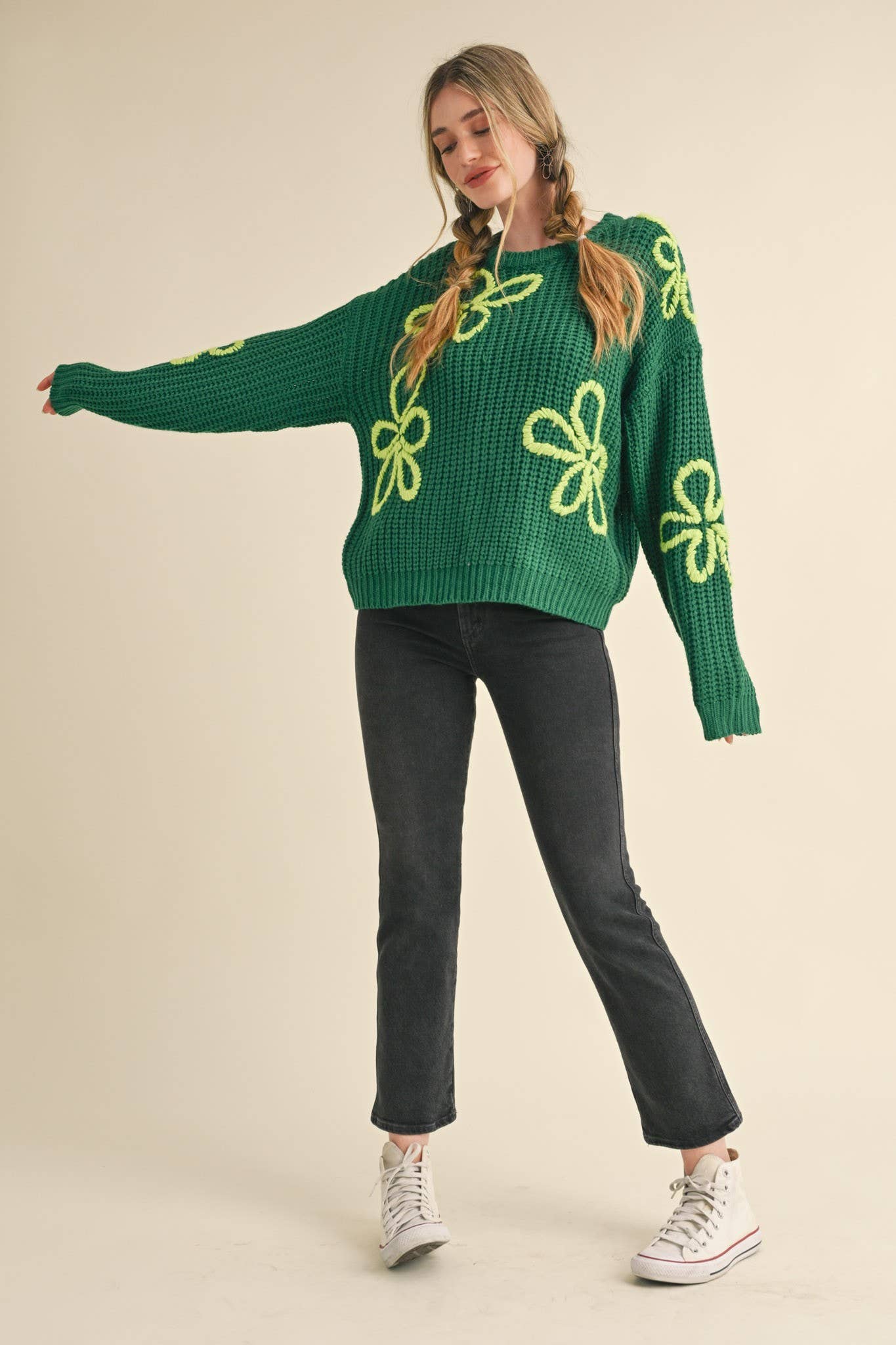 FLORAL CONTRAST STITCH PULLOVER SWEATER