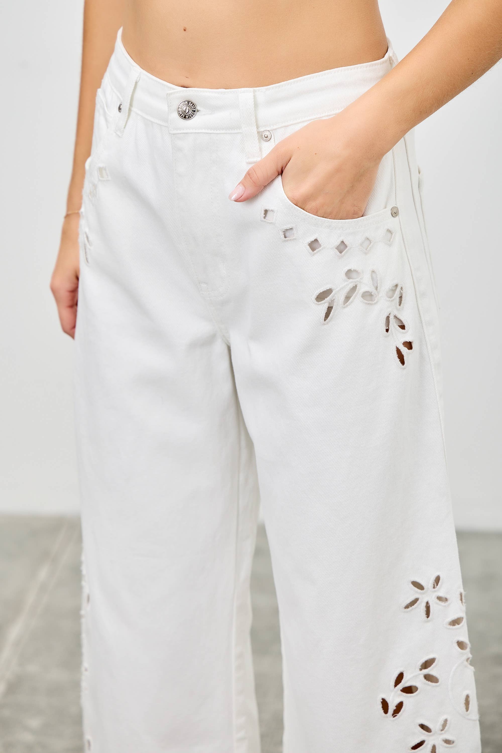 P8286-HIGH RISE LOW CURVE BARREL WITH EMBROIDERY