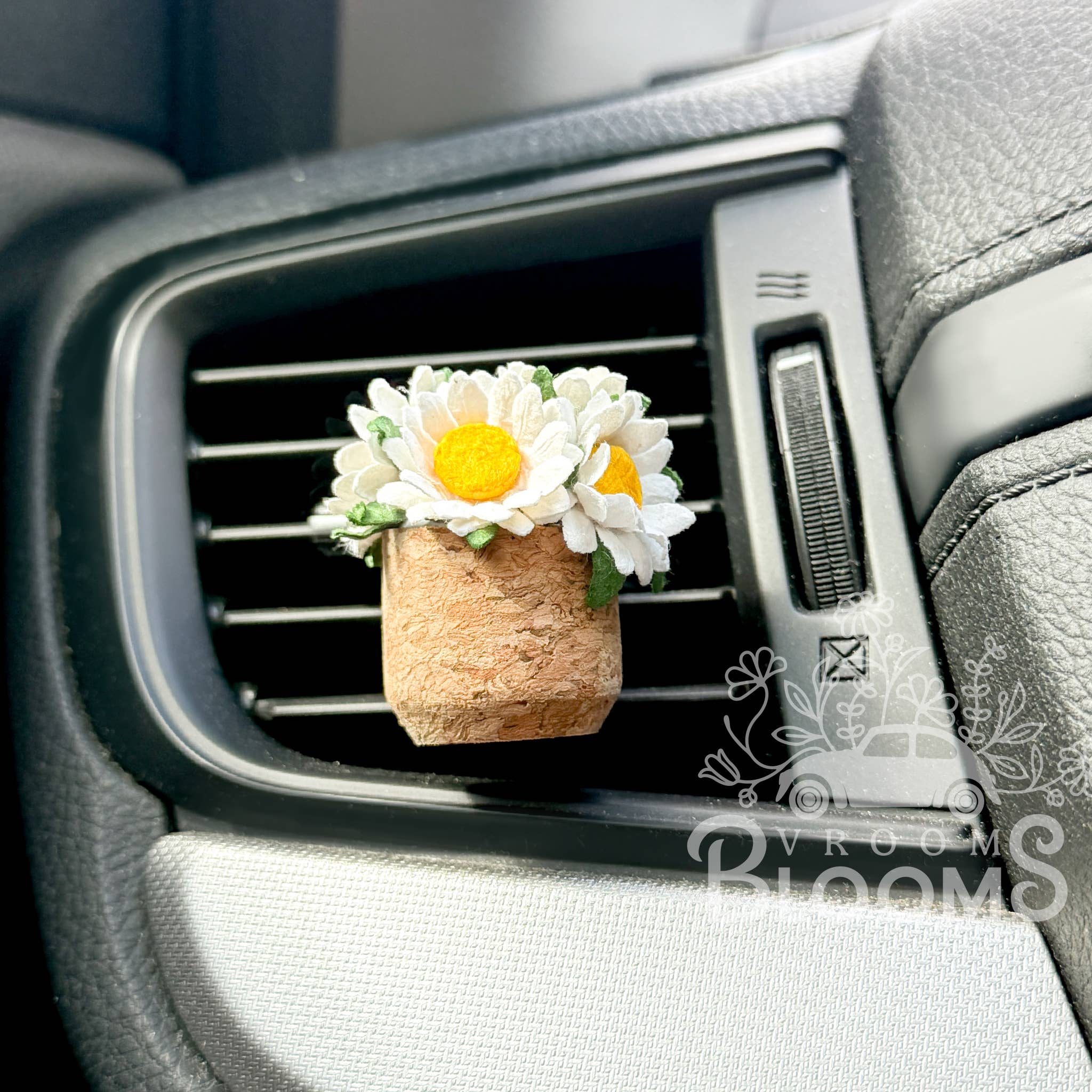 Daisy Flower Vent Clip Car Air Freshener Diffuser (Reusable)