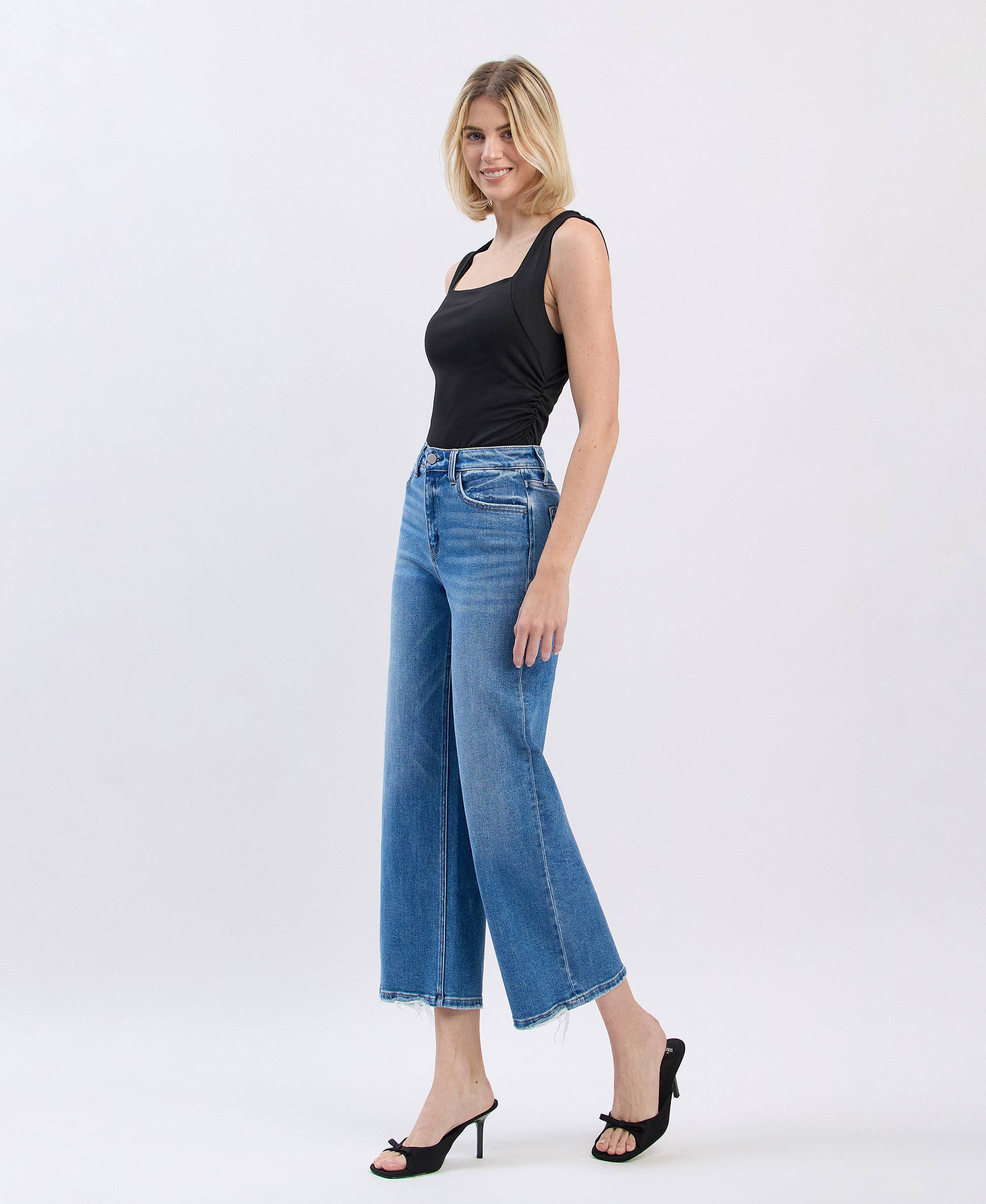 HIGH RISE CROP WIDE JEANS F6007