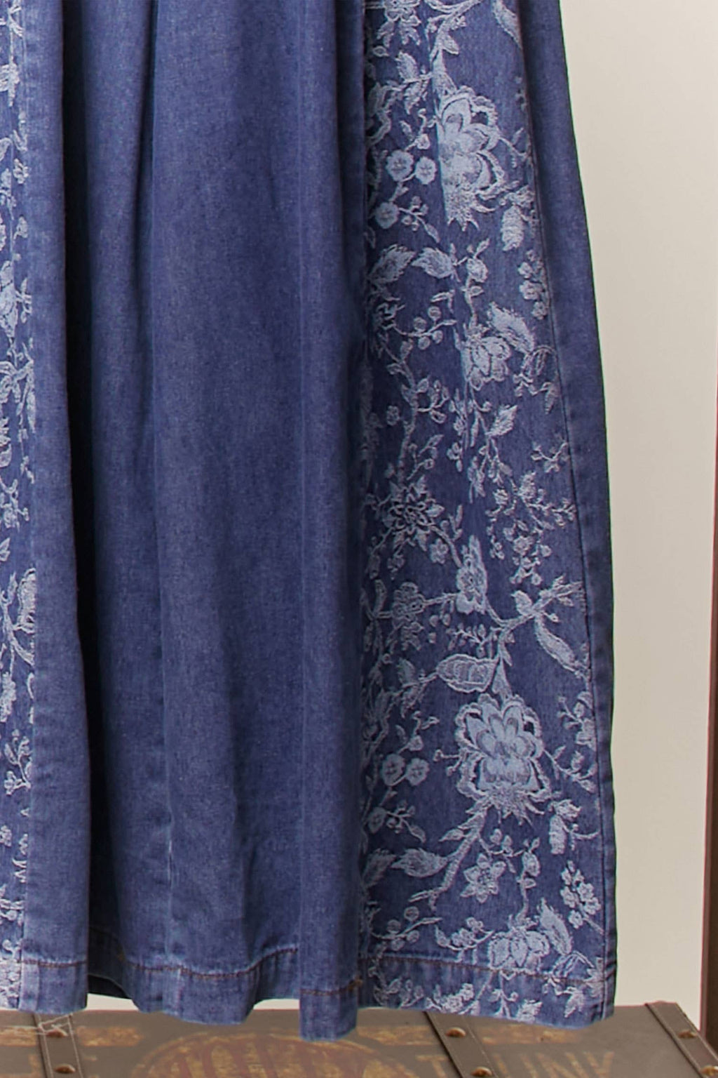 Side Floral Wide-Leg Jeans Pants