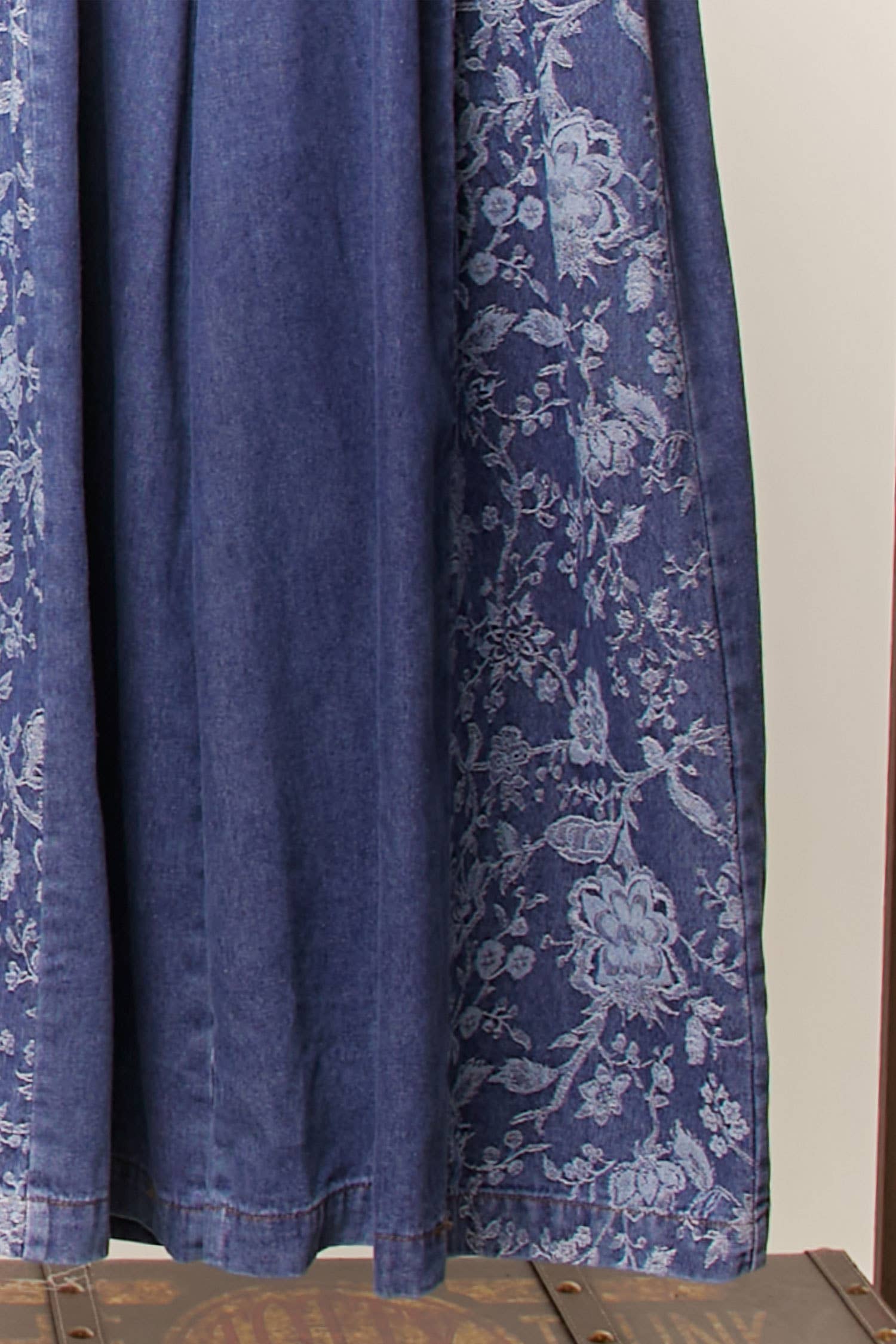 Side Floral Wide-Leg Jeans Pants