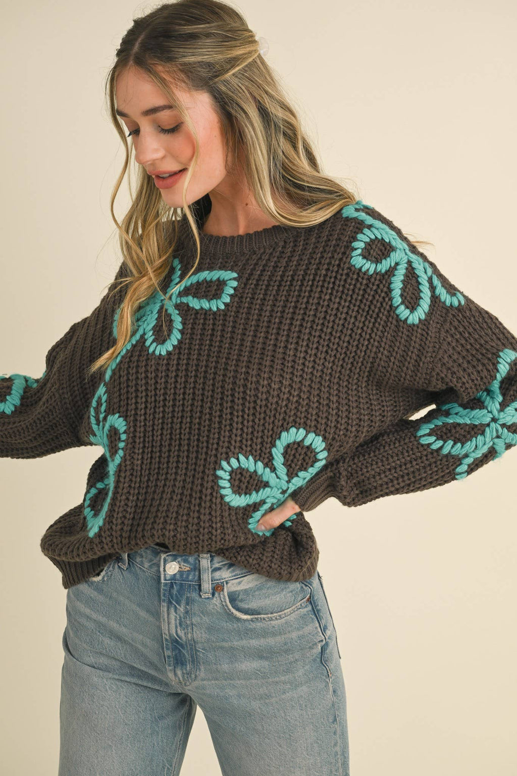 FLORAL CONTRAST STITCH PULLOVER SWEATER