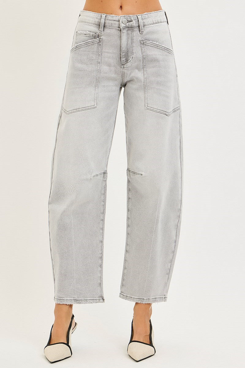 MID RISE BARREL LEG JEANS WITH PATCH POCKET DETAIL