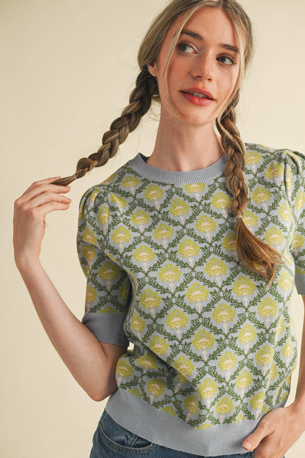 FLORAL PATTERN SHORT SLEEVE SWEATER