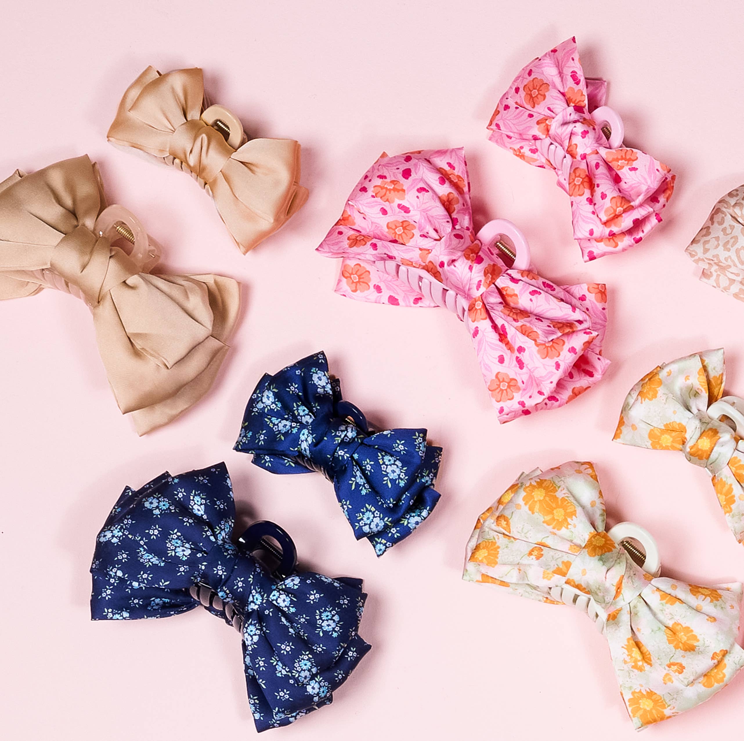 Mini Satin Bow Claw Clip–Endless Daydream Cream