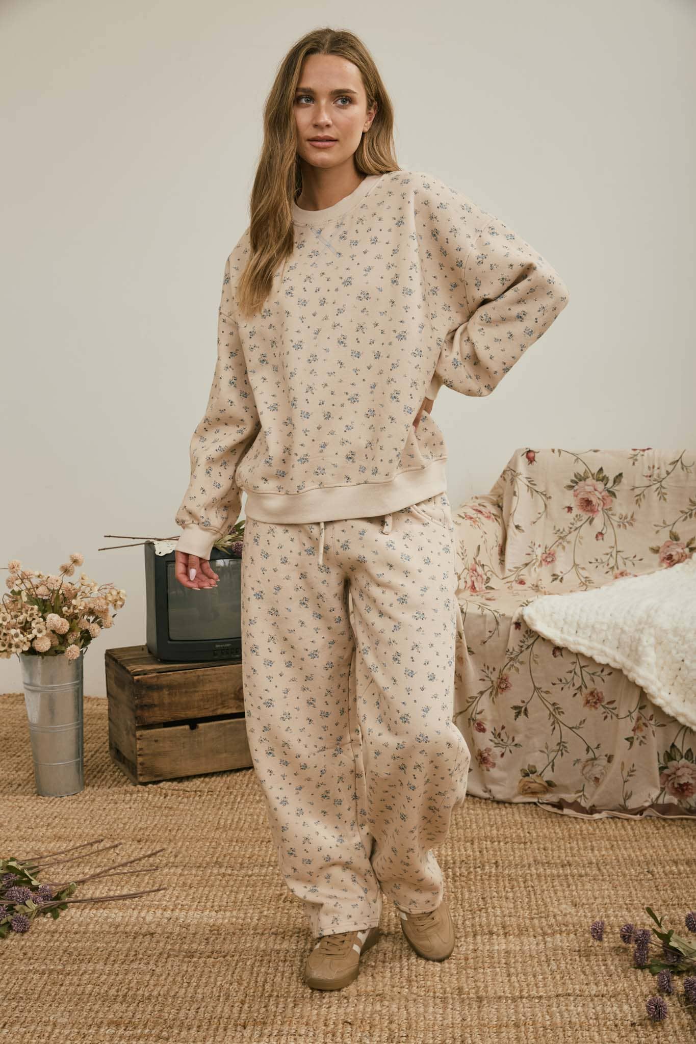 DITSY FLORAL BOXY CREW NECK SWEATSHIRT