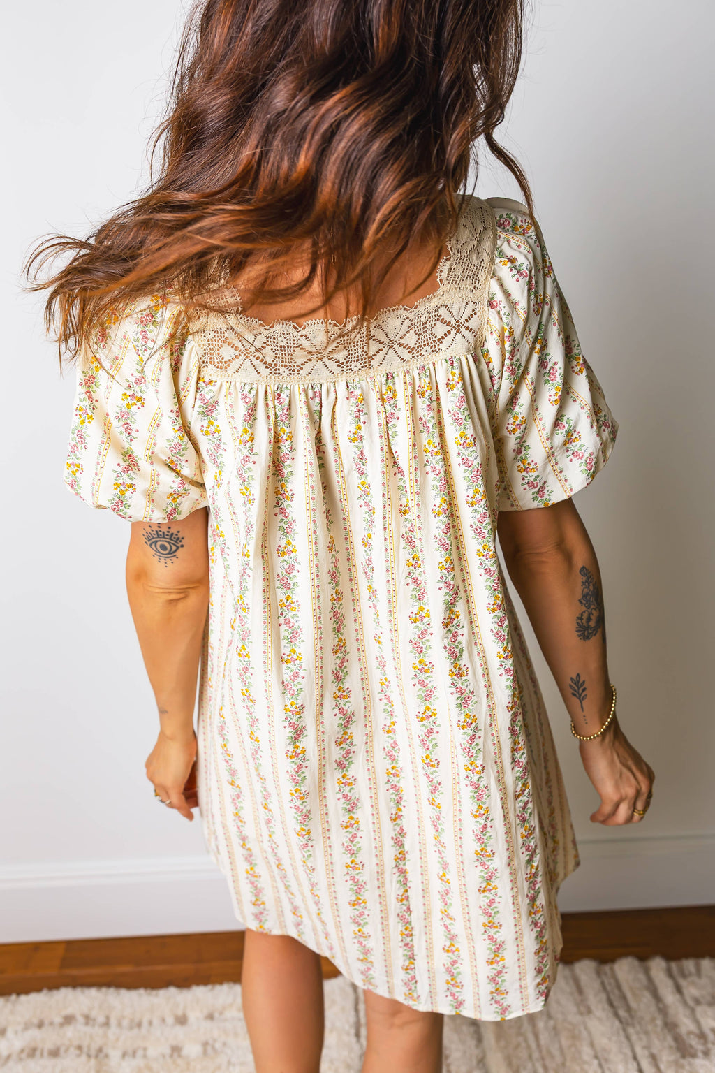 Floral Print Contrast Ribbon Bow Lace Patched Mini Dress