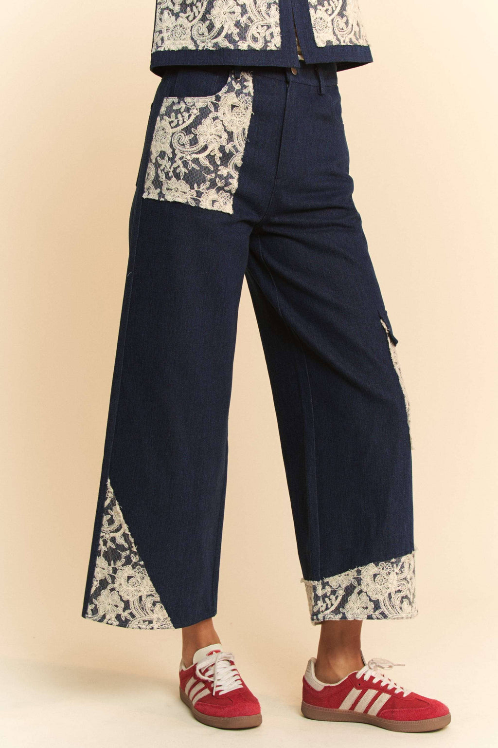 WIDE LEG DENIM PANTS WITH LACE APPLIQUE DETAILS