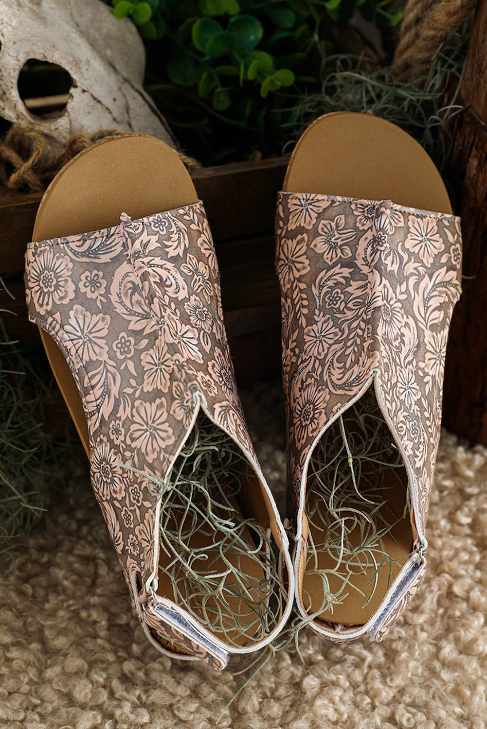 Vintage Floral Leather Rivet Hollowed Platform Sandals