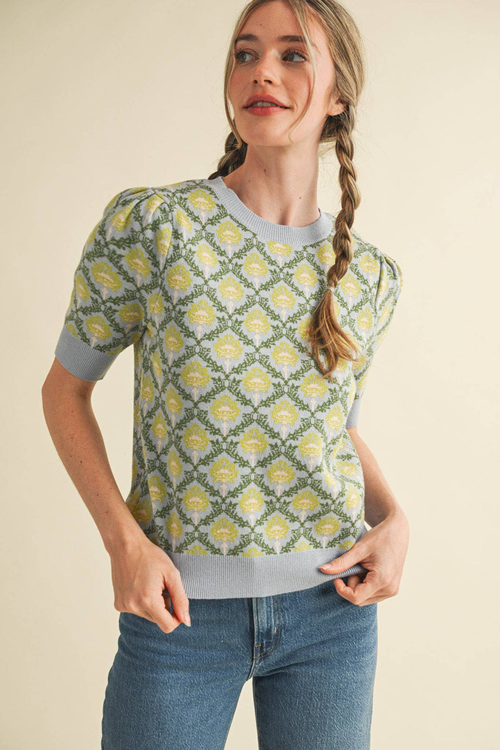 FLORAL PATTERN SHORT SLEEVE SWEATER
