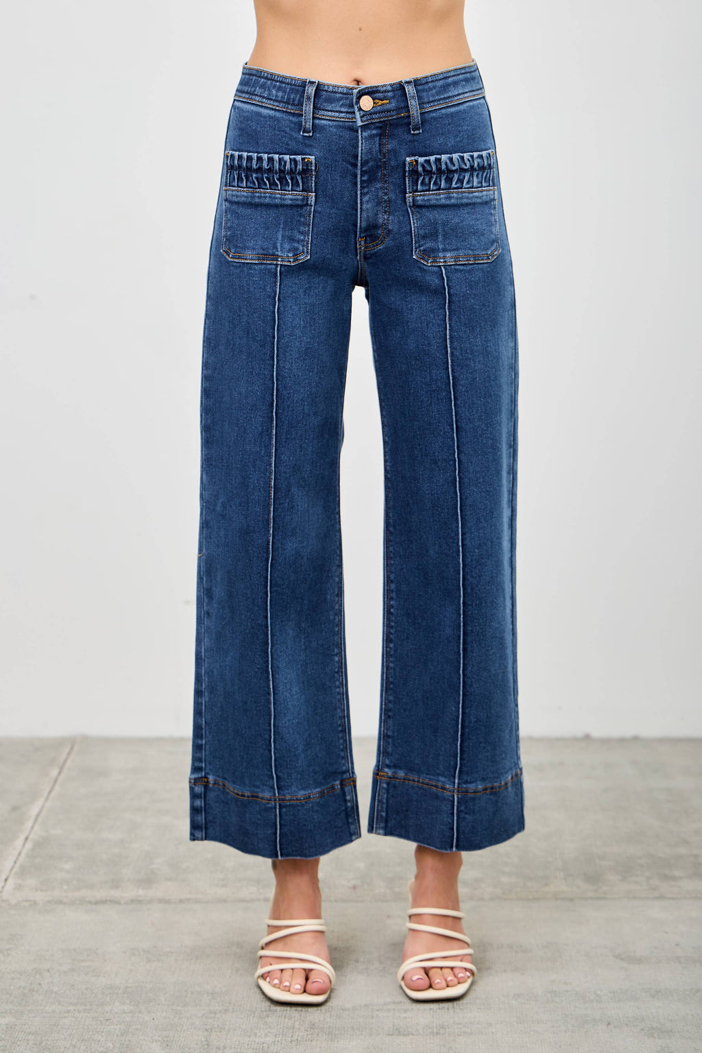 MID RISE CROP WIDE WITH PLEATS POCKET