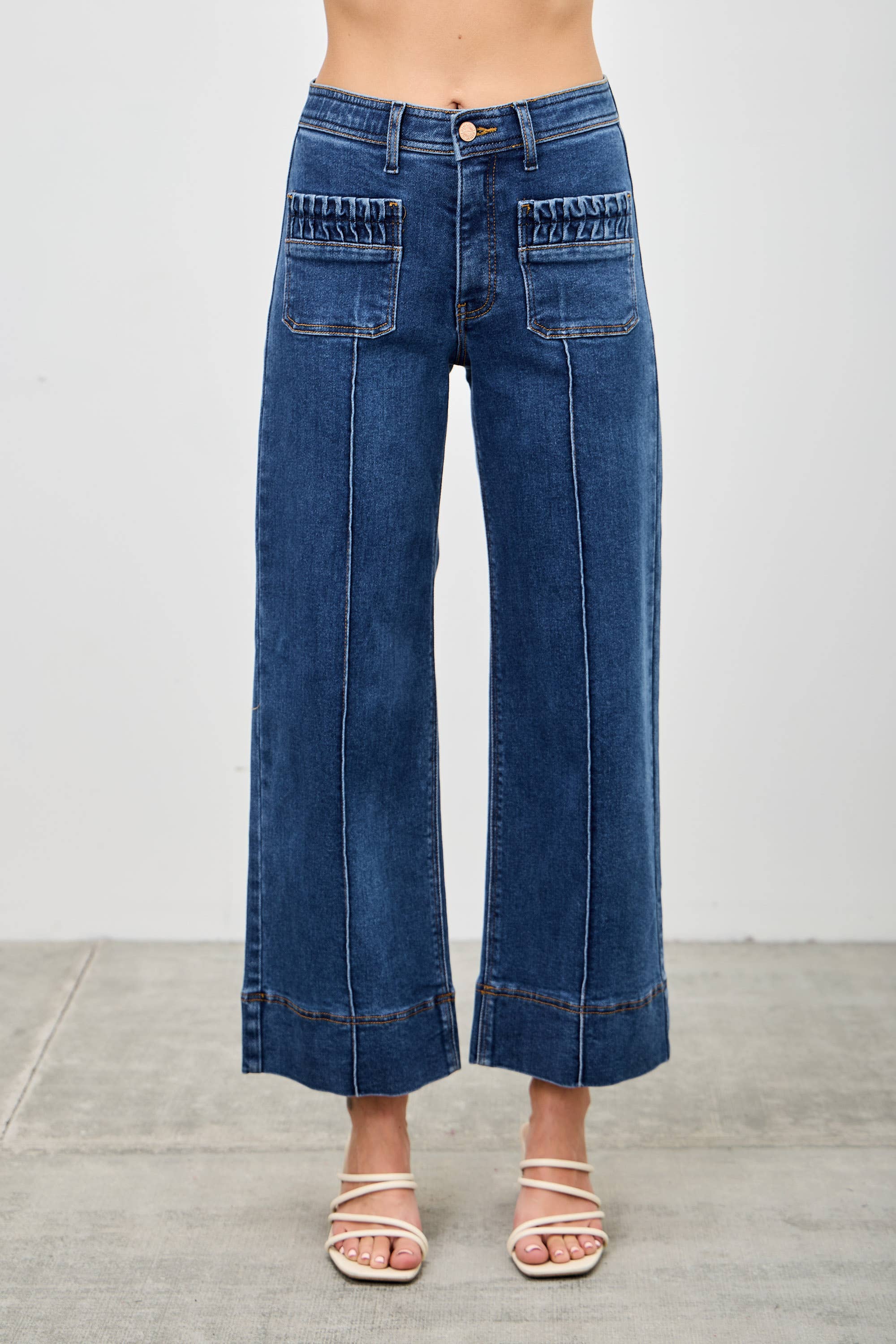 MID RISE CROP WIDE WITH PLEATS POCKET