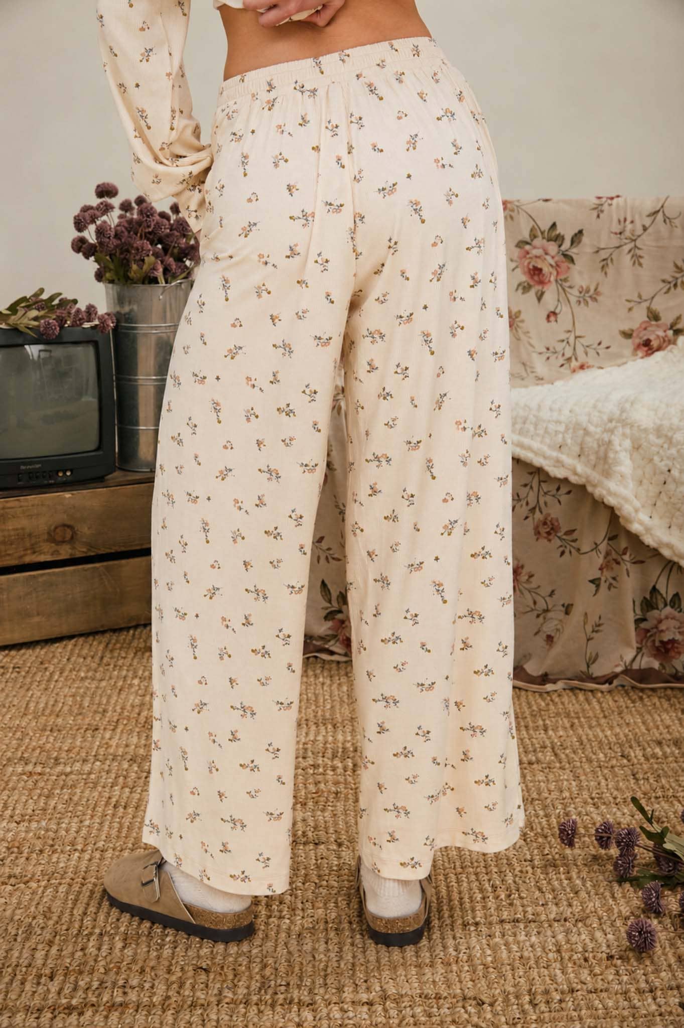 DITSY FLORAL DRAWSTRING WIDE LEG LOUNGE PANTS