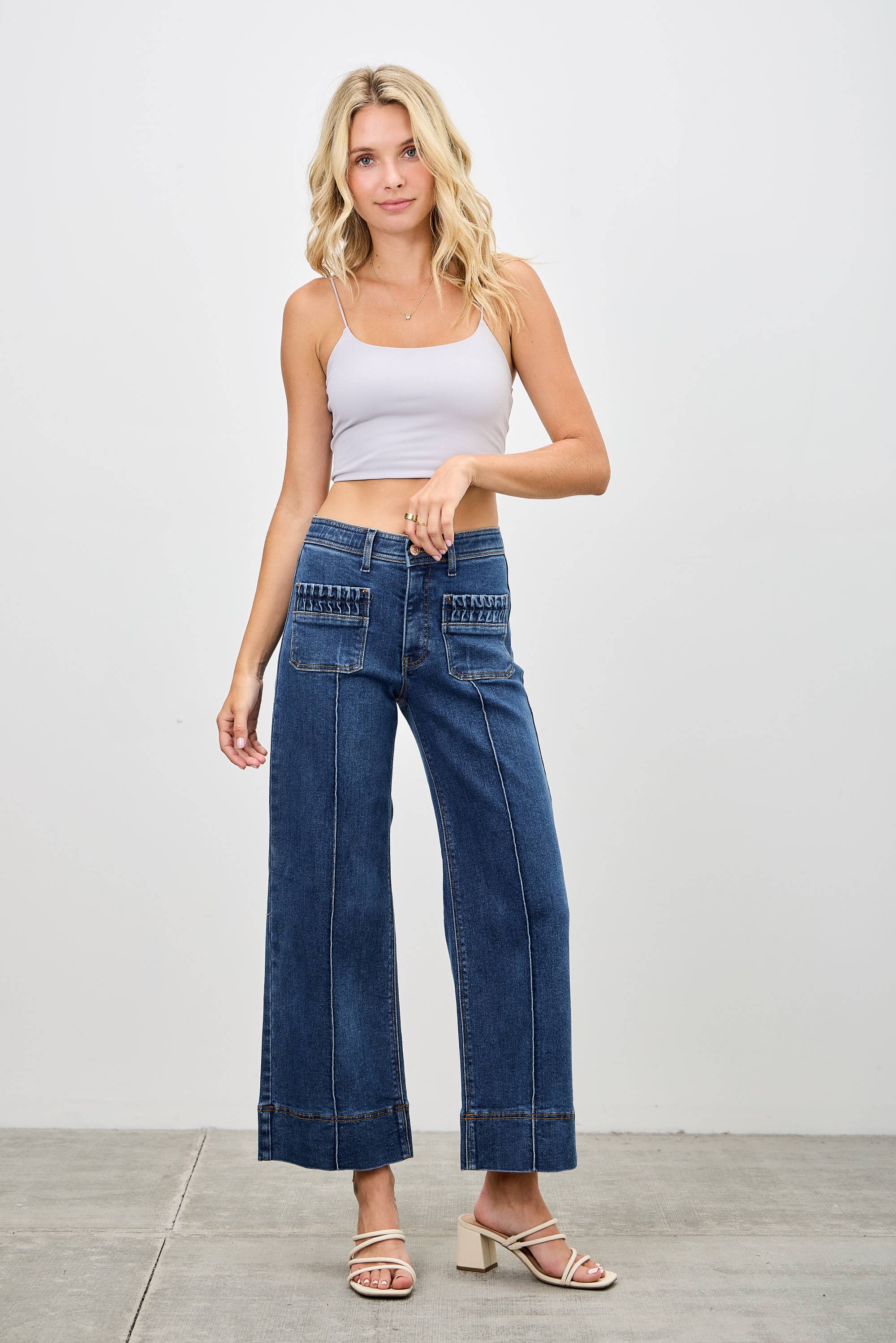 MID RISE CROP WIDE WITH PLEATS POCKET