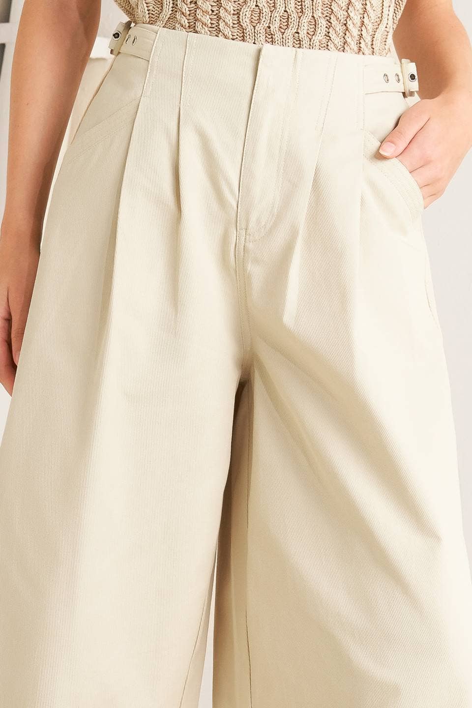 A solid woven pant - FP1897 LIGHT BEIGE