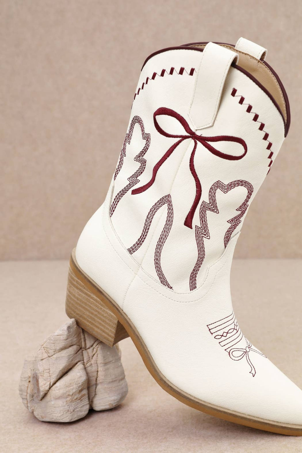 ZETA DELICATE BOW EMBROIDERY WESTERN ANKLE BOOTS