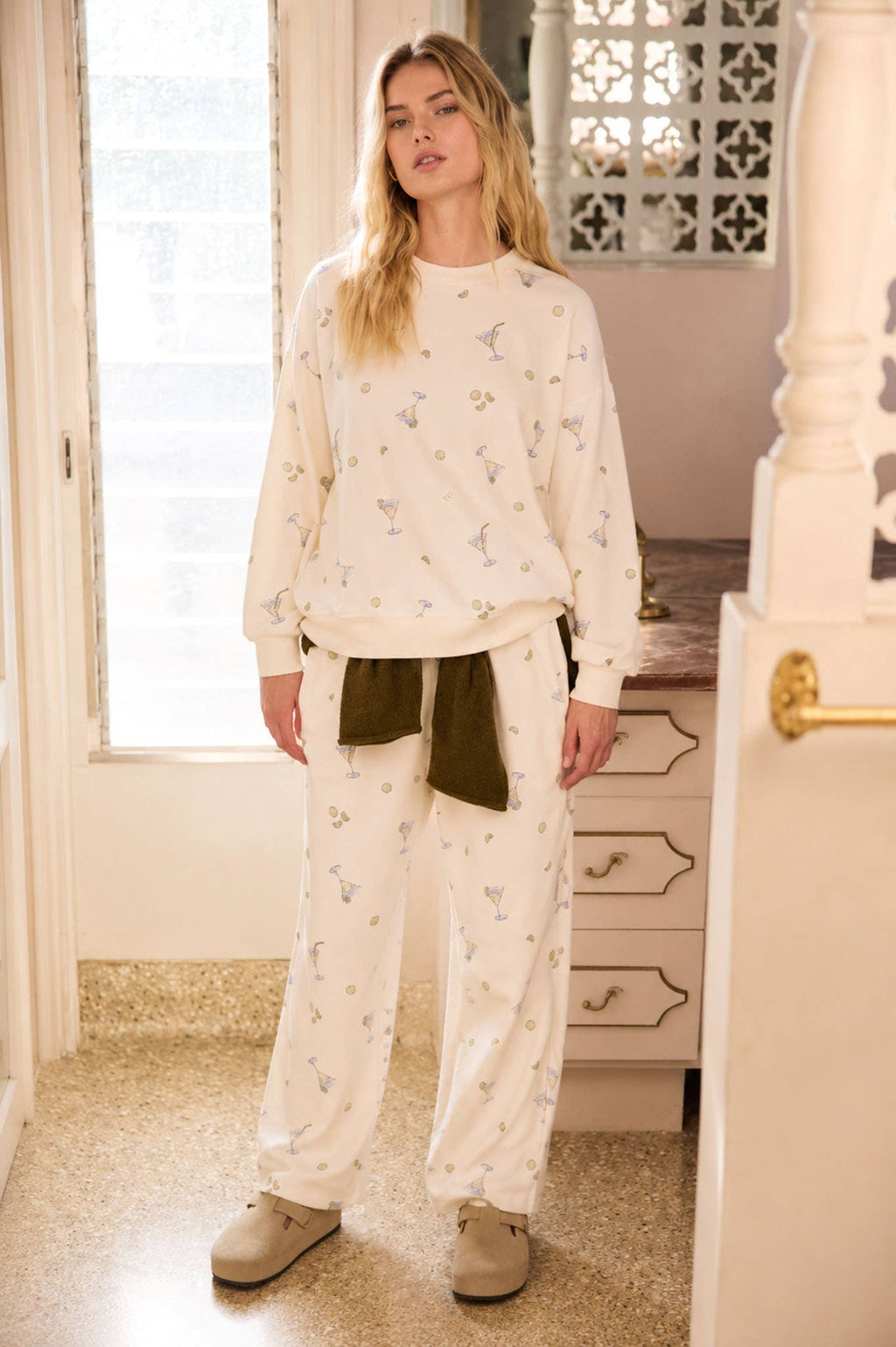 MARTINI MOTIF CREW NECK LONG SLEEVE KNIT TOP