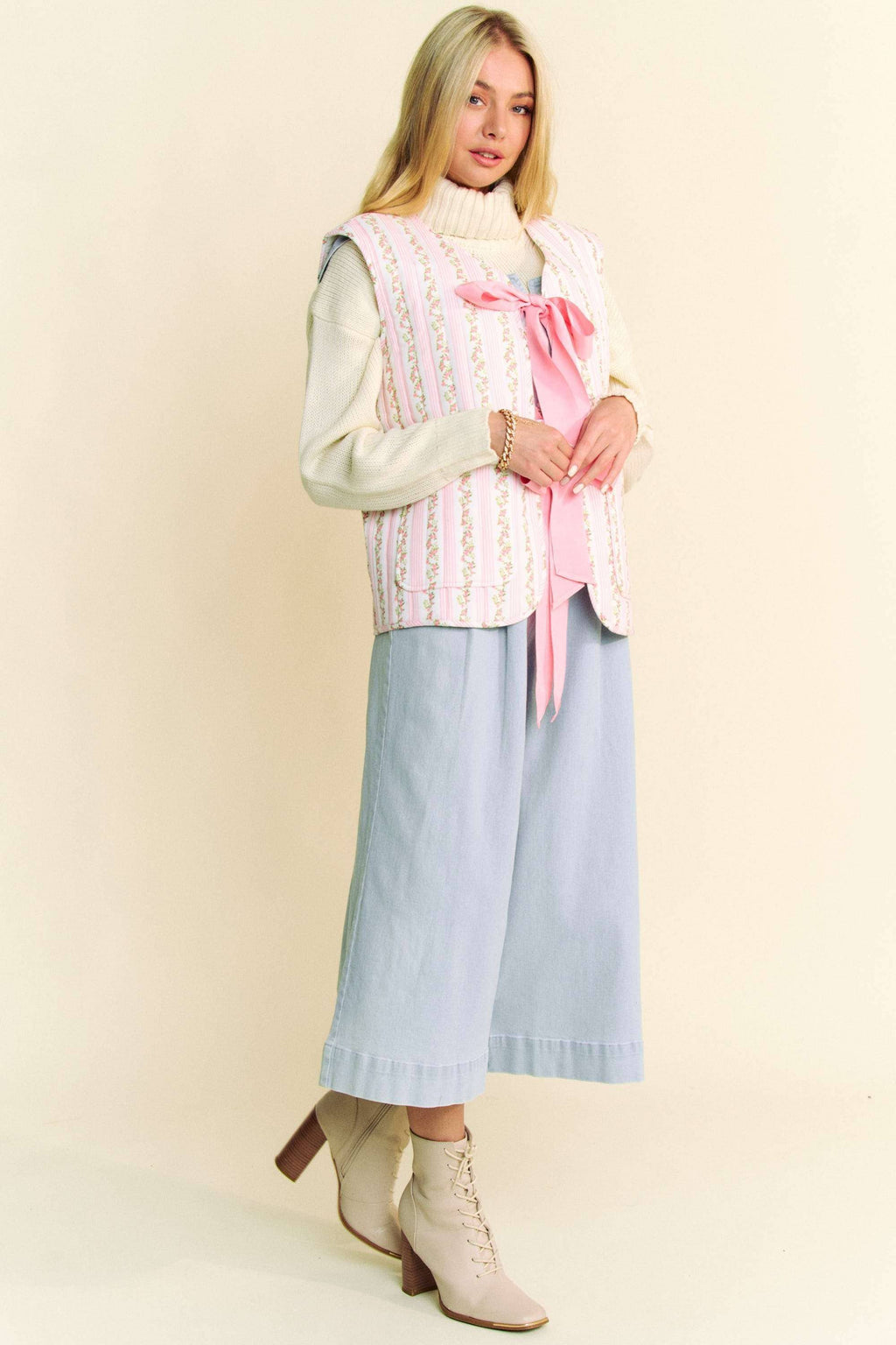 QUILTED FLORAL BOW TIE FRONT PADDING VEST JACKET